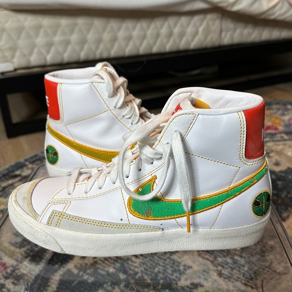 Nike Blazer Mid "Rayguns"